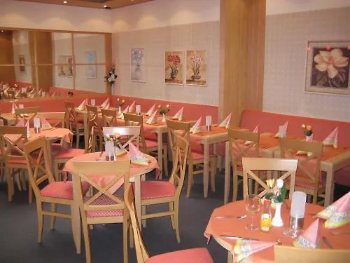 Wallis 3* Μόναχο