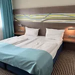 Wallis Otel