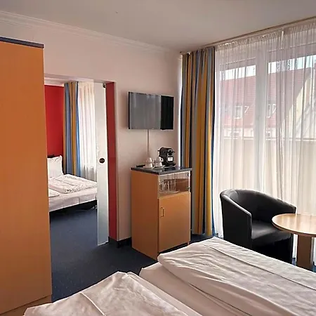 Wallis By Ans Hotel