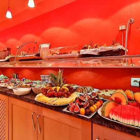 Wallis Hotel Munich