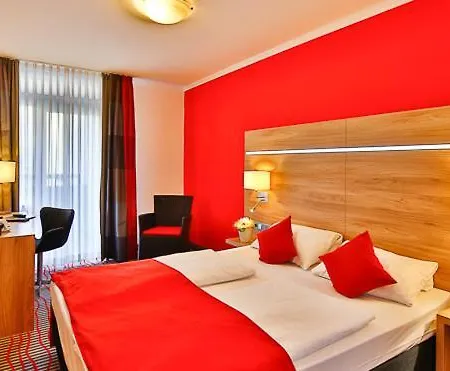 Wallis By Ans 3*