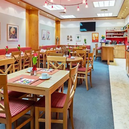 Np Wallis 3* München